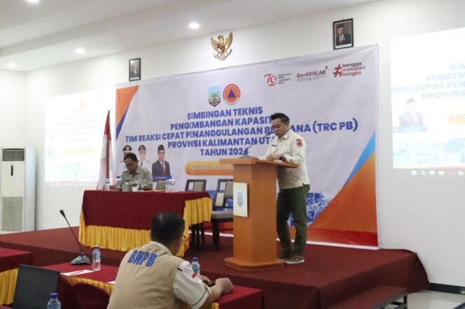 
					BIMTEK : Plt. Kepala Pelaksana BPBD Kaltara, Nur Ansar membuka Bimtek TRC PB di Hotel Royal, Senin (12/8).

