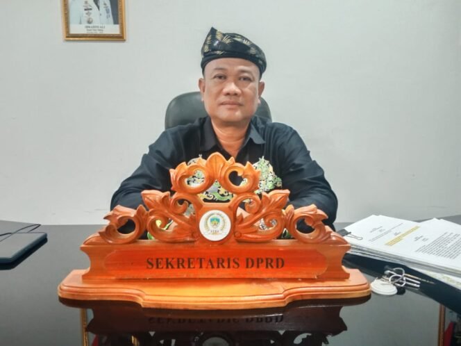 
					Sekretaris DPRD Kabupaten  Tana Tidung, Asnol 