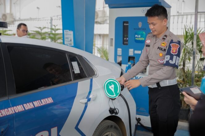 
					PT PLN (Persero) melalui Unit Induk Distribusi Kalimantan Timur dan Kalimantan Utara (UID Kaltimra) sukses mengawal keandalan by pasokan listrik Hari Ulang Tahun (HUT) ke-79 Kemerdekaan Republik Indonesia (RI) di Ibu Kota Nusantara (IKN) pada Sabtu (17/8). 
