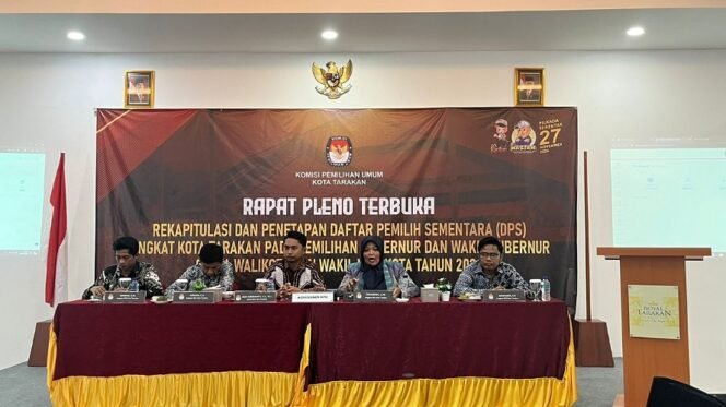
					Rapat pleno penetapan DPS Pilkada Kota Tarakan. Foto : Humas KPU. 