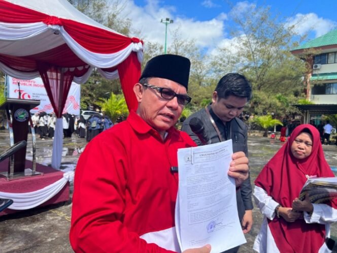 
					Prof. Adri Patton mundur sebagai Rektor UBT. Foto : Fokusborneo.com 