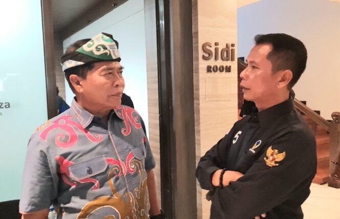 
					Cagub Kaltara Zainal Paliwang bersama Sekretaris DPW Partai Nasdem Kaltara Supa'ad Hadianto. Foto : Fokusborneo.com 