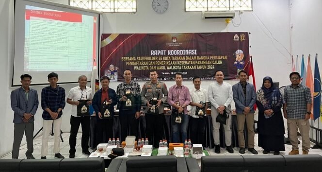 
					Rakor persiapan pencalonan dan pemeriksaan kesehatan yang digelar KPU Tarakan. Foto : Humas KPU. 