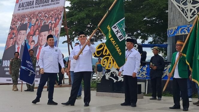 
					Deklarasi paslon Gubernur dan Wakil Gubernur Kaltara Yansen TP-Suratno. Foto : Ist 