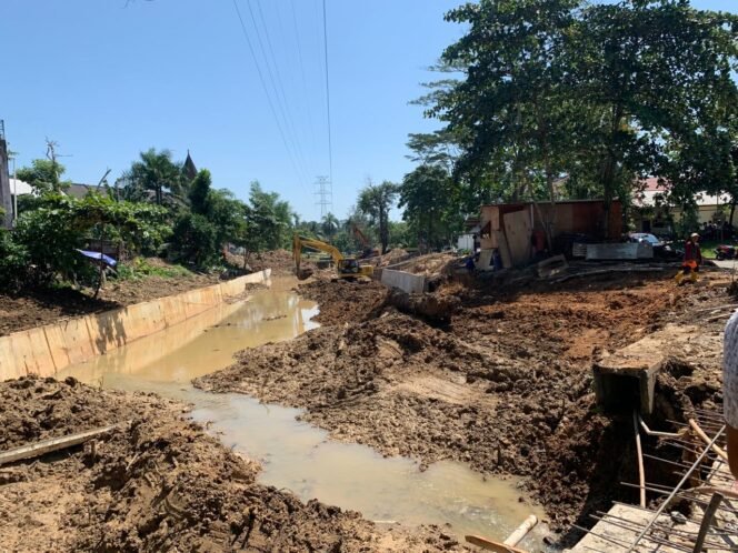 
					Banjir di Balikpapan Didominasi Wilayah Daerah Aliran Sungai