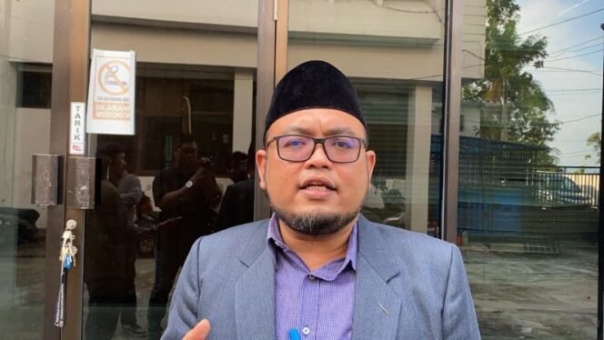
					Ketua KPU Kota Balikpapan Prakoso Yudho Lelono