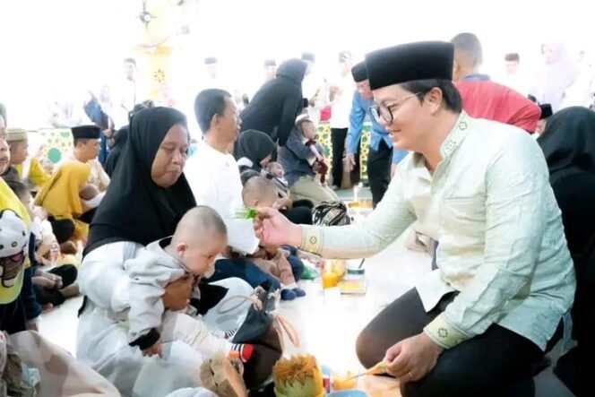
					Kegiatan Berudhod dan Tasmiyah Massal dalam Rangka Peringatan Maulid Nabi Muhammad SAW 1446 H/2024 M dilaksanakan di Masjid Agung At-Taqwa Kabupaten Tana Tidung, Senin (16/9/2024).
