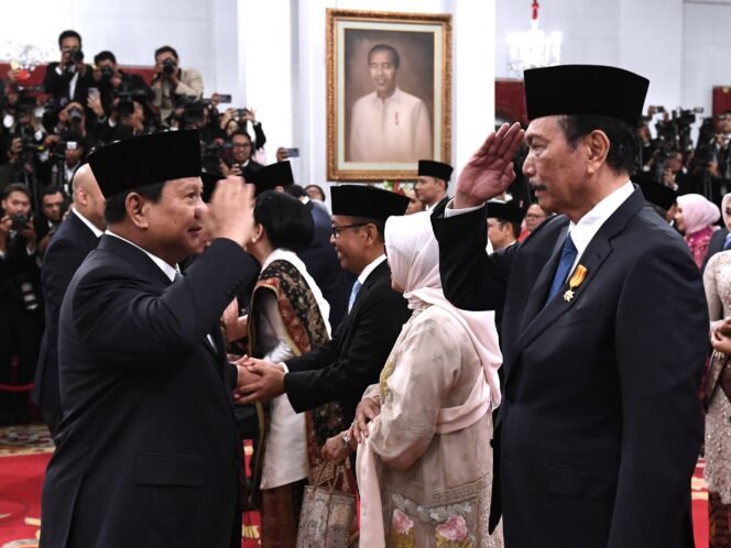 
					Presiden Prabowo Subianto melantik sejumlah pejabat setingkat menteri di Istana Negara, Jakarta, pada Senin, 21 Oktober 2024