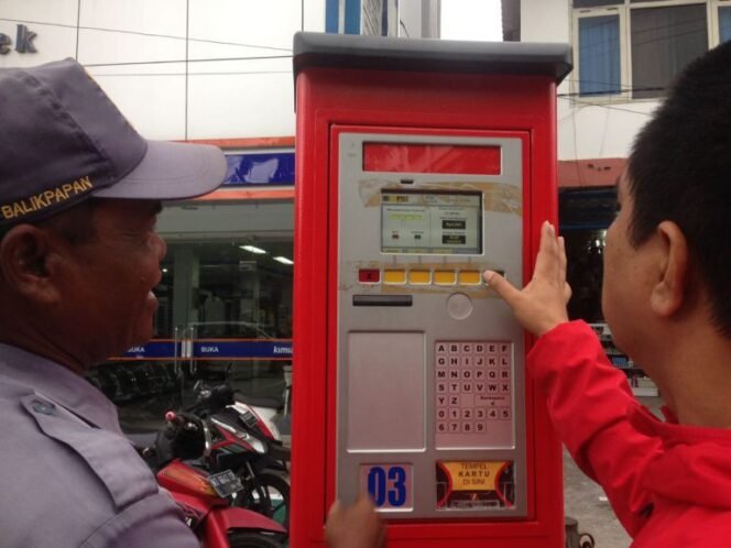 
					Dinas Perhubungan (Dishub) Balikpapan akan mengevaluasi mesin parkir nontunai yang berada di Jalan Ahmad Yani. Pasalnya, mesin ini sudah lama tidak berfungsi.