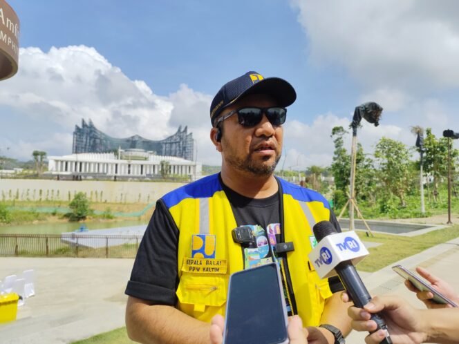 
					Kepala Balai Prasarana Pemukiman Wilayah (BPPW) Kalimantan Timur,  Rozali Indra Saputra,