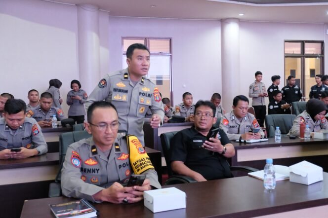 
					Tim Supervisi Divisi Humas Polri melaksanakan kegiatan Supervisi dan E-Learning di Polda Kalimantan Utara, yang bertempat di Ruang Rupatama Polda Kalimantan Utara. Selasa (15/10/2024).


