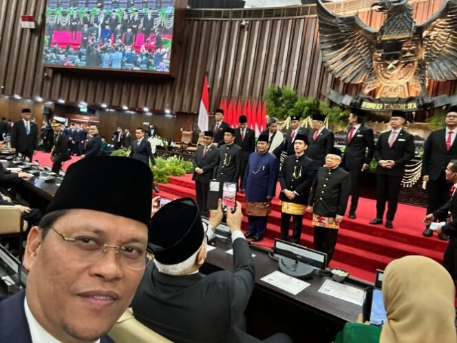 
					Anggota DPD RI dapil Kaltara Hasan Basri menghadiri pelantikan Presiden dan Wakil Presiden Prabowo Subianto-Gibran Rakabuming Raka. Foto : Ist 