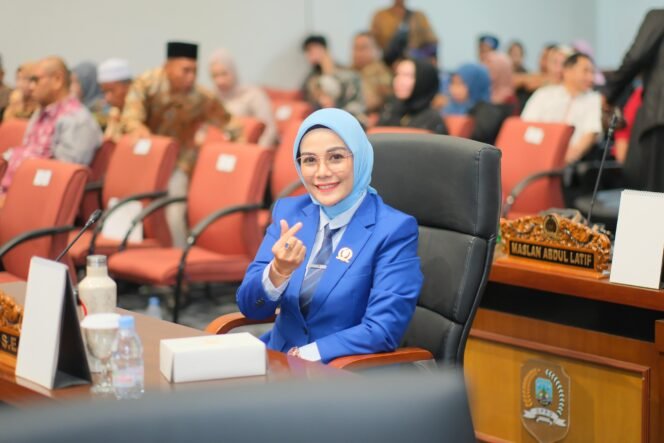 
					Anggota DPRD Provinsi Kalimantan Utara, Vamelia Ibrahim 