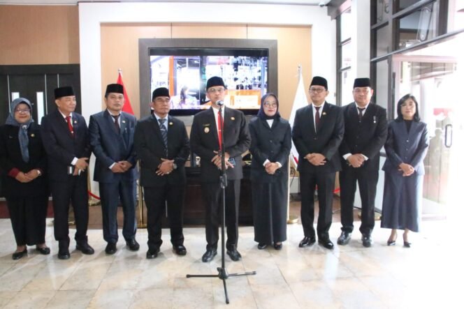 
					Pj Wali Kota Balikpapan Ahmad Muzakkir 