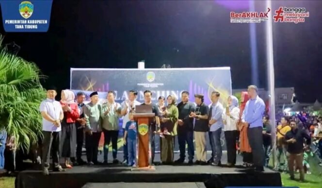 
					Bupati Tana Tidung, Ibrahim Ali meresmikan Dancing Fountain yang berada di area Ruang Terbuka Hijau (RTH) Joesoef Abdullah, Minggu (24/11/2024) malam.