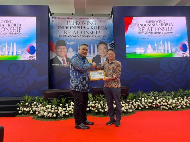 
					Masyarakat Pers Nasional Diajak Kawal Kebijakan Prabowo tentang Food Sovereignty dan Good Neighbour
