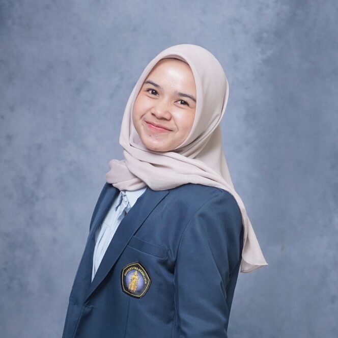 
					Nailah Athaya Irsyah
Mahasiswa Psikologi Semester 1 Universitas Brawijaya Malang. Foto : Ist 