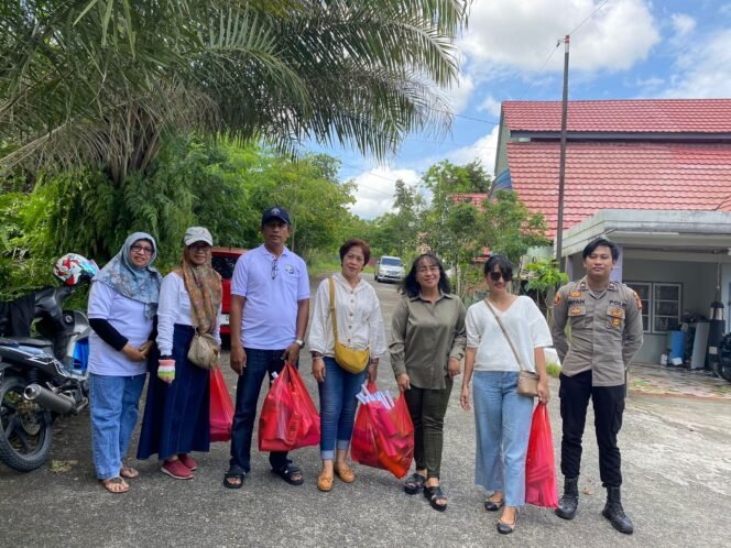 
					Pastikan berjalan lancar, Pengamanan Kampanye Paslon Walikota di Kelurahan Belimbing oleh Regu 3 Polres Bontang