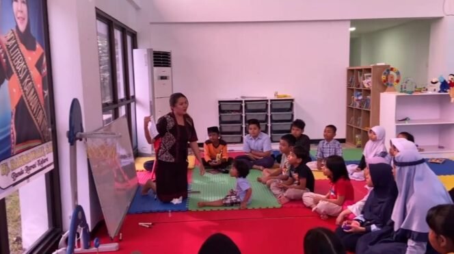 
					Pelaksanaan English Fun Day di Dinas Perpustakaan dan Kearsipan (DPK) Provinsi Kalimantan Utara.