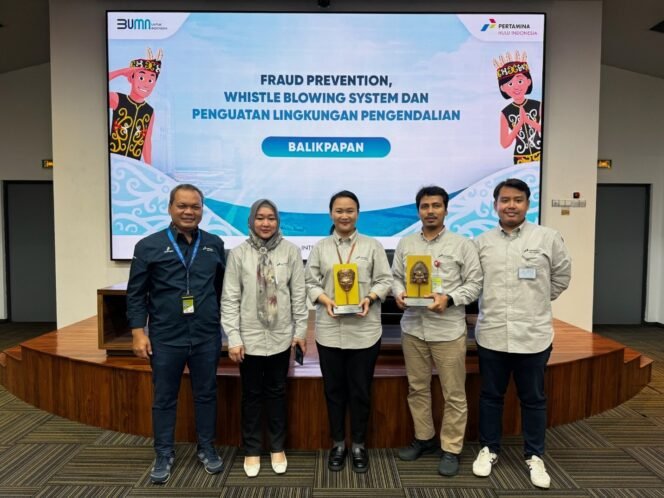 
					PT Pertamina Hulu Indonesia (PHI) menyelenggarakan Acara Sosialisasi Fraud Awareness bertajuk Fraud Prevention, Whistle Blowing System, dan Penguatan Lingkungan Pengendalian sebagai wujud komitmen terhadap tata kelola perusahaan yang baik atau Good Corporate Governance (GCG). 