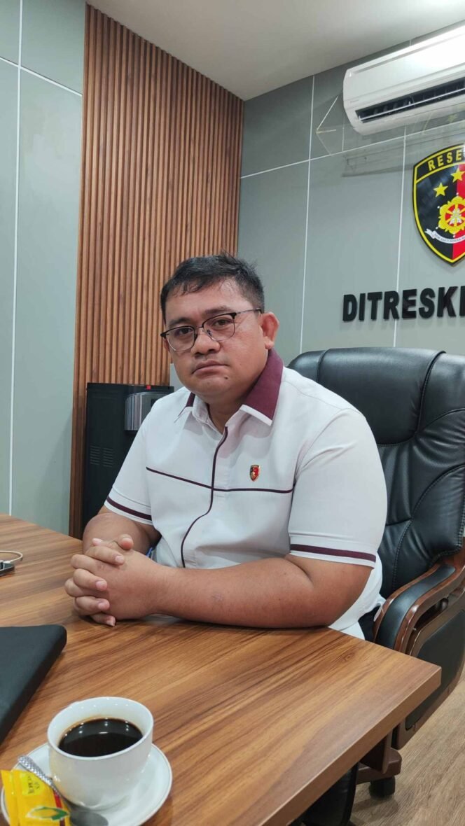 
					Direktur Reskrimsus, Kombes Ronald Ardiyanto Purba