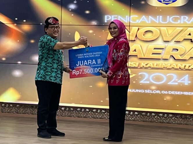 
					Bunda Paud Tana Tidung sekaligus Anggota Komisi IV DPRD Provinsi Kaltara Vamelia Ibrahim Juara II Inovasi Daerah (BUSAK PAUD) Kategori Inovasi Masyarakat se- Provinsi Kaltara. Foto : Ist 