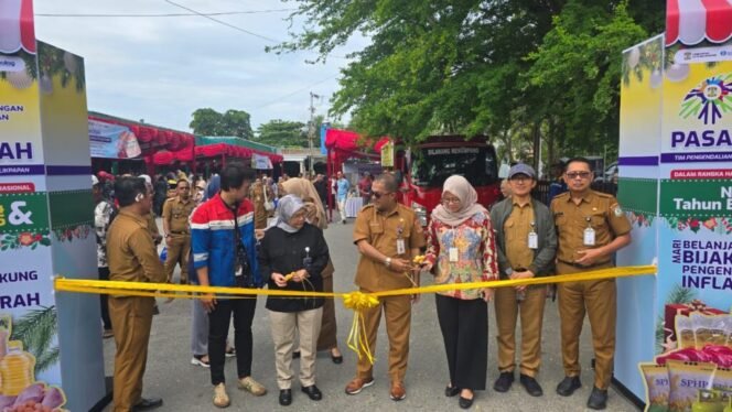 
					Pembukaan Pasar Murah di Pasar Inpres Kebun Sayur. (Foto: Istimewa)