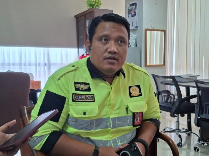 
					Ketua Posko Angkutan Nataru, Fahruddin Rahmat 
