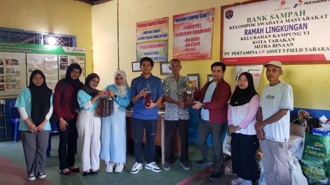 
					Ketua Komisi 2 DPRD Kota Tarakan Simon Patino kunjungi KSM Ramah Lingkungan Kampung Enam. Foto : Fokusborneo.com 