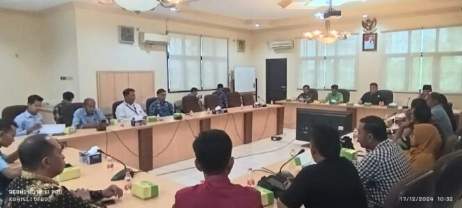 
					Komisi I DPRD Kota Tarakan rdp dengan Serikat Buruh soal UMK. Foto : Ist 