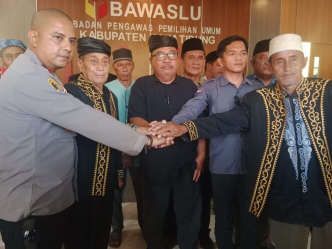 
					Lembaga Adat Tidung (LAT) Kabupaten Tana Tidung mendatangi Kantor Bupati Badan Pengawas Pemilu (Bawaslu) Tana Tidung, Senin (2/12/2024).