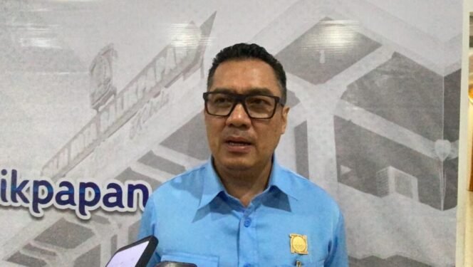 
					Direktur Utama PTMB Balikpapan Yudi Saharuddin 
