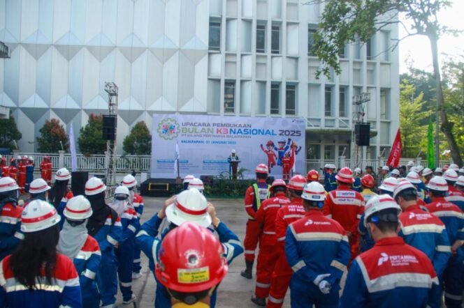 
					PT Kilang Pertamina Balikpapan (KPB) membuka secara resmi Bulan K3 Nasional (BK3N) Tahun 2025 di halaman Gedung Modification Site Office (MSO), Selasa (21/1). Foto: Ist