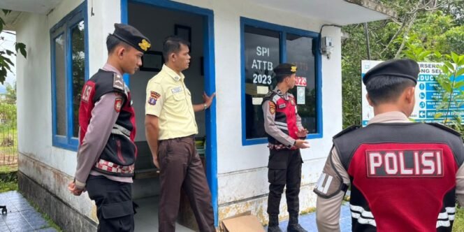 
					Ditsamapta Polda Kalimantan Utara (Kaltara) rutin melaksanakan giat patroli dialogis ditengah-tengah masyarakat guna mempertahankan kamtibmas di Wilayah Hukum Polda Kaltara. Minggu (02/02/2025)