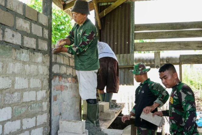 
					 Perbaikan Rumah Tidak Layak Huni (RTLH) oleh satgas TMMD 123 Kodim 0907/Tarakan, memberikan harapan baru untuk masyatakat.

