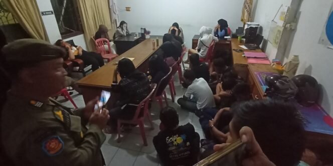 
					Puluhan Orang Terjaring Razia Satpol PP. Foto: fokusborneo.com