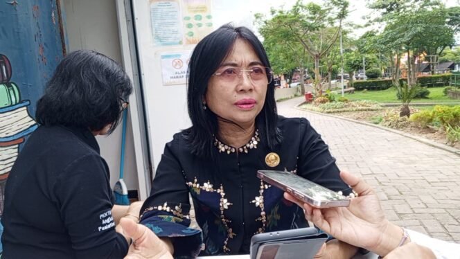 
					Kepala Disporapar Kota Balikpapan, Ratih Kusuma
