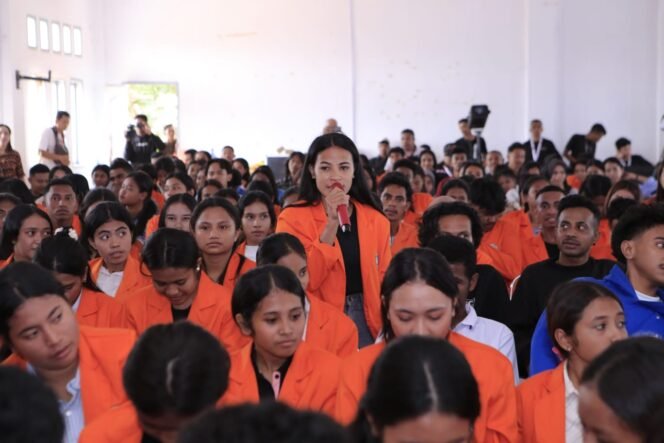 
					Indosat Ooredoo Hutchison (Indosat atau IOH) bersama Balai Pelatihan dan Pengembangan Teknologi Informasi dan Komunikasi, Kementerian Komunikasi dan Digital Republik Indonesia (BPPTIK Komdigi) kembali memperluas program Generasi Terkoneksi (GenSi) di wilayah Indonesia Timur.