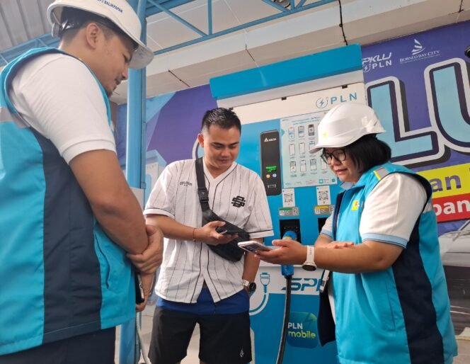 
					PT PLN (Persero) Unit Induk Distribusi Kalimantan Timur dan Kalimantan Utara (PLN UID Kaltimra) berkomitmen untuk terus memperkuat ekosistem electric vehicle (EV) di Kalimantan Timur dan Kalimantan Utara. Komitmen ini pun dibuktikan dengan sepanjang tahun 2024, 
