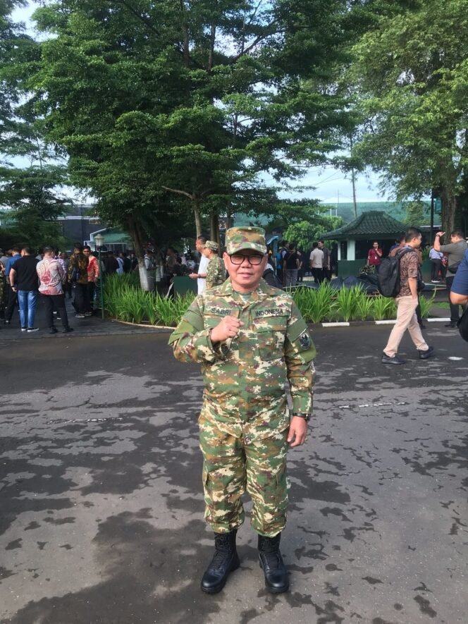 
					Wakil Bupati (Wabup) Tana Tidung Sabri langsung berangkat ke Akademi Militer di Magelang untuk bergabung dengan Bupati Ibrahim Ali pada Kamis (27/2/2025). Selanjunya, Sabri juga akan mengikuti kegiatan retreat bersama-sama wakil kepala daerah lainnya.