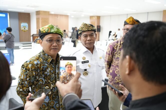 
					Kemenhub Gratiskan Layanan Roro Tarakanâ€“Ancam untuk Angkutan Barang di Kaltara