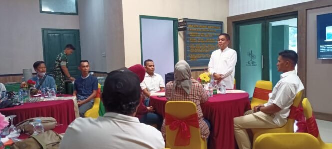
					Komandan Batalyon Infanteri 613 Raja Alam (Danyon 613/Rja) Letkol Inf Danan Wisnubrata melaksanakan buka puasa Ramadhan 1446 Hijriah bersama awak media di Tarakan, Selasa (11/3/2025).

