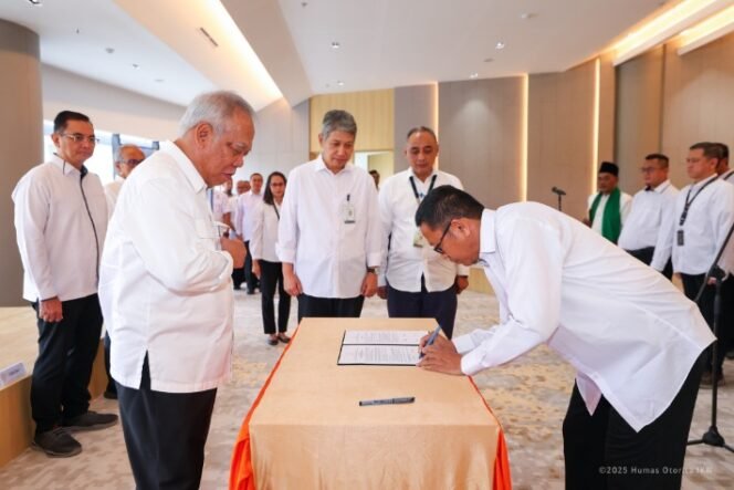
					Pelantikan Pejabat Pimpinan Tinggi Pratama, Pejabat Perbendaharaan, serta Jabatan Fungsional dan Pelaksana di Otorita Ibu Kota Nusantara