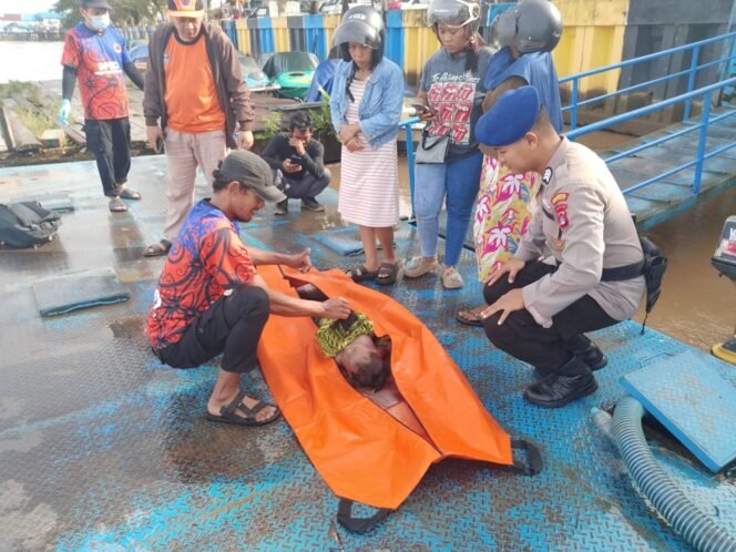 
					Warga Temukan Mayat Balita Mengapung, Diduga Hanyut dari Desa Peso