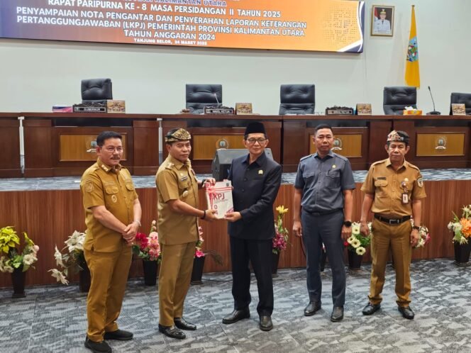 
					DPDR Provinsi Kaltara menggelar Rapat Paripurna ke-8 Persidangan II Tahun 2025 dalam rangka Penyampaian Laporan Keterangan Pertanggungjawaban (LKPJ) Gubernur Tahun Anggaran 2024, Senin (24/3/2025).

