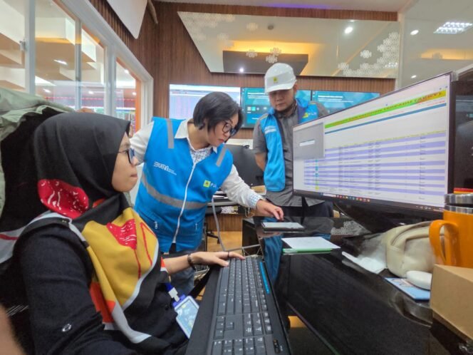 
					PLN Unit Induk Distribusi Kalimantan Timur dan Kalimantan Utara (UID Kaltimra) memastikan kesiapan sistem kelistrikan guna mendukung kelancaran perayaan Idul Fitri 1446 H.