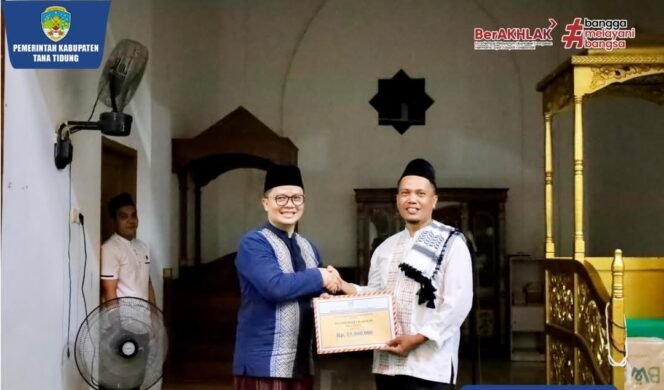 
					Safari Ramadhan di Masjid Al Amin, Desa Buong Baru sekaligus serahkan bantuan dari Bupati Tana Tidung dan Baznas, Sabtu (8/3/2025).