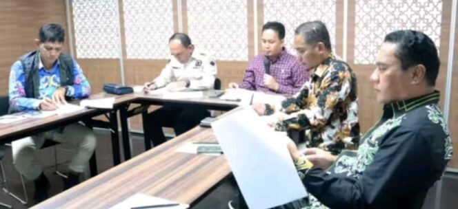 
					Pansus I bahas Raperda tentang Keterbukaan Informasi Publik. Foto: Humas. 