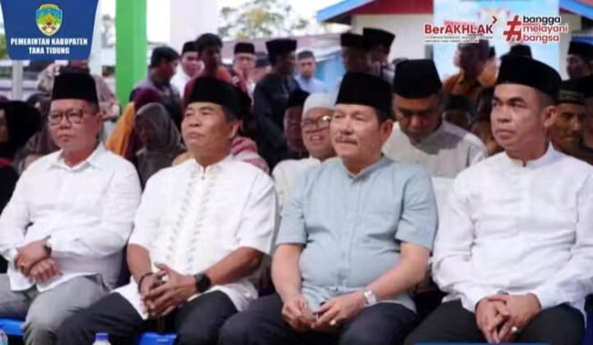 
					Bagi Sembako ke Warga, Gubernur dan Wagub Kaltara Safari Ramadhan di Tana Tidung