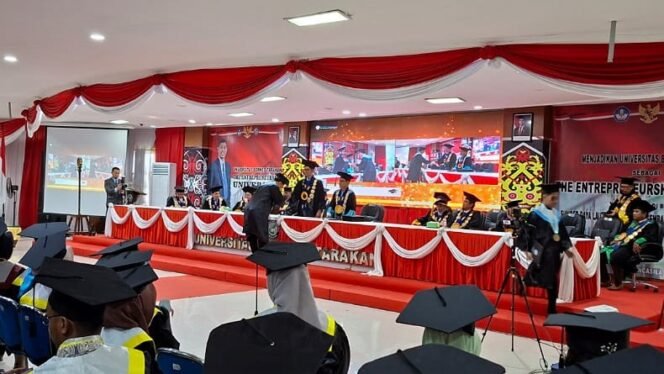 
					Universitas Borneo Tarakan (UBT) menggelar Sidang Senat Terbuka dalam rangka Wisuda ke-39. Foto: Fokusborneo.com 